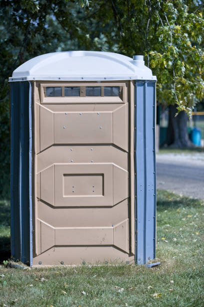 Best Luxury portable toilet rental  in Negaunee, MI